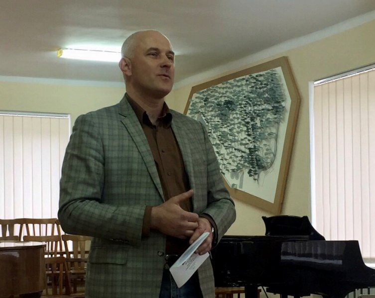 Любомир Крупа,син поета,заступник голови Тернопільської міської ради з гуманітарних питань,кандидат історичних наук Любомир Крупа,син поета,заступник голови Тернопільської міської ради з гуманітарних питань,кандидат історичних наук